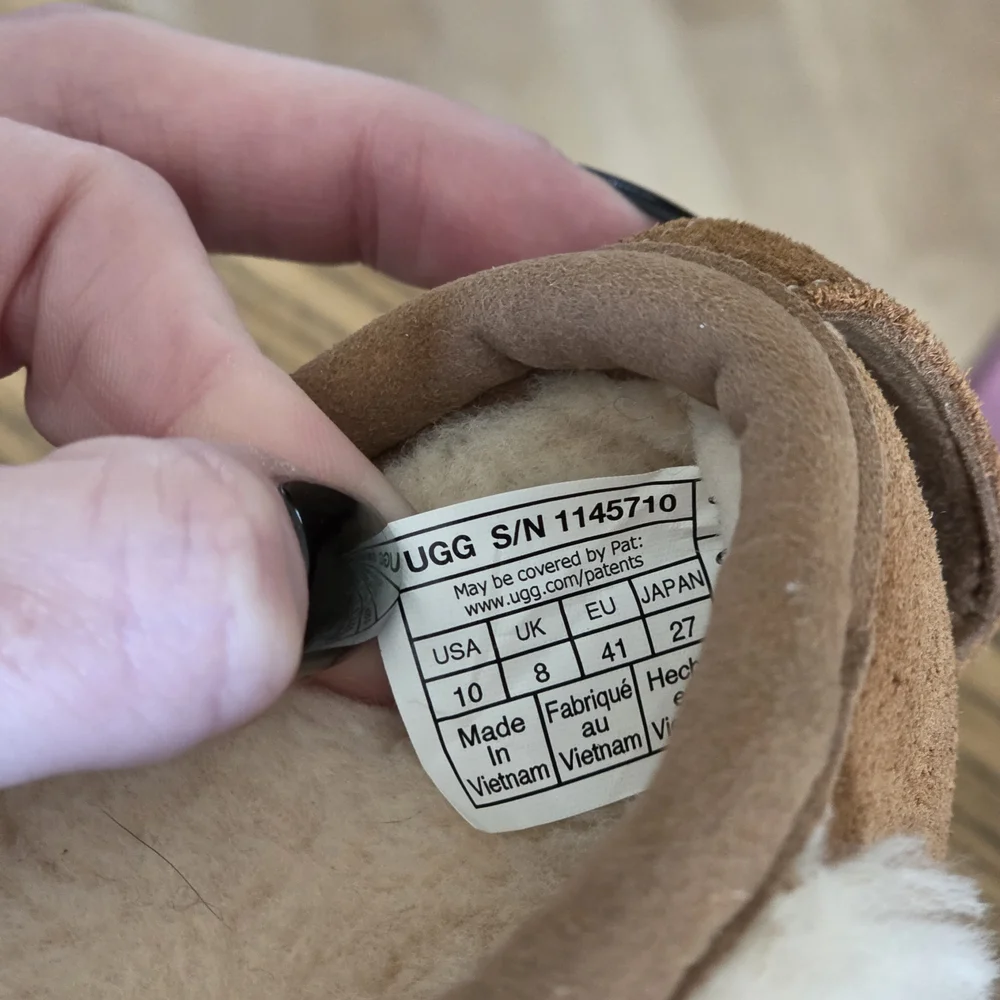 UGG Tan Winter Boots with Cream Fur Trim - Picture 6 of 6